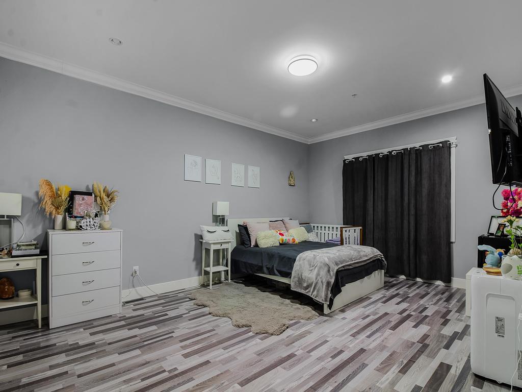 Listing Image for R3080498