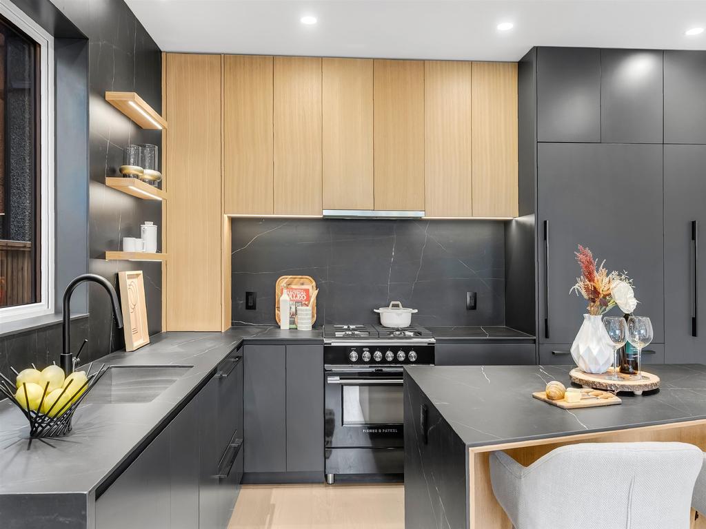 Listing Image for R3080500