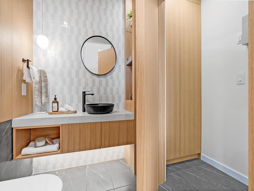 Listing Image for R3080500