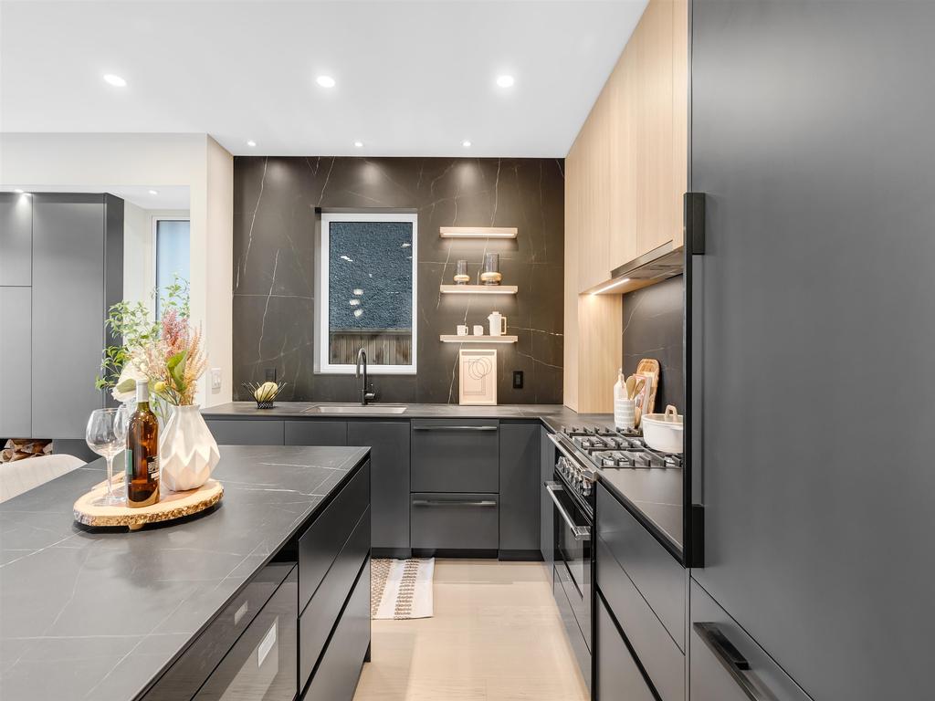 Listing Image for R3080500