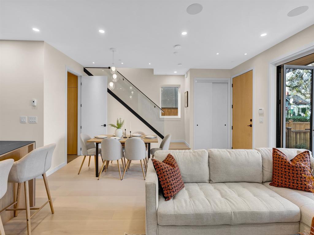 Listing Image for R3080500