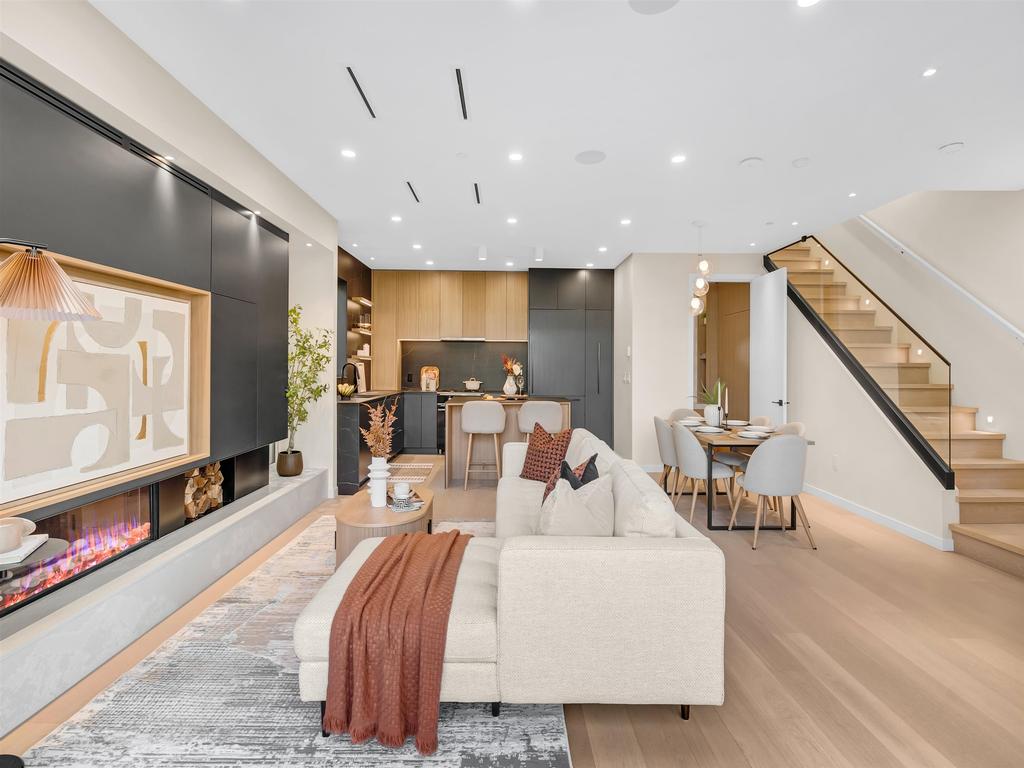 Listing Image for R3080500