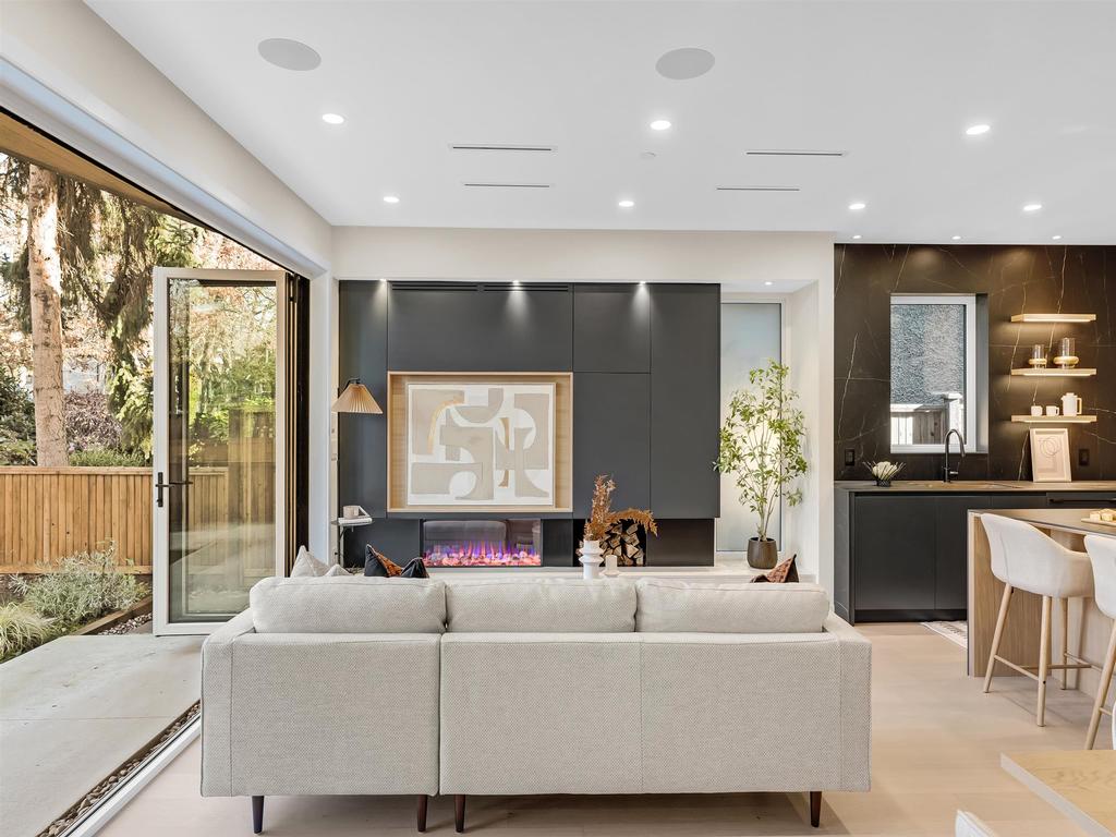 Listing Image for R3080500