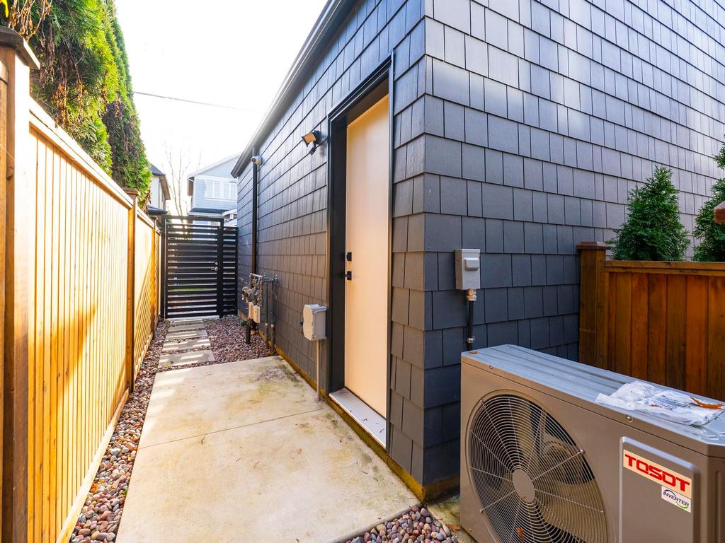 Listing Image for R3080500