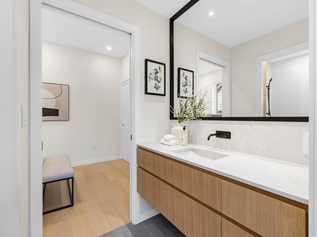 Listing Image for R3080500