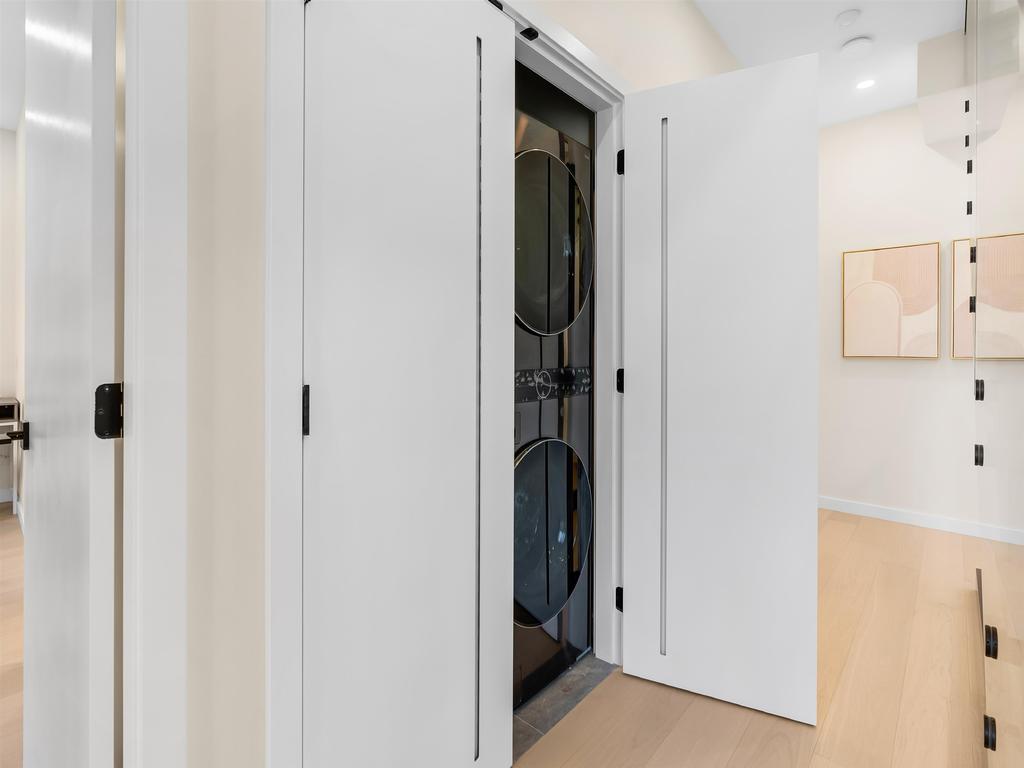 Listing Image for R3080501