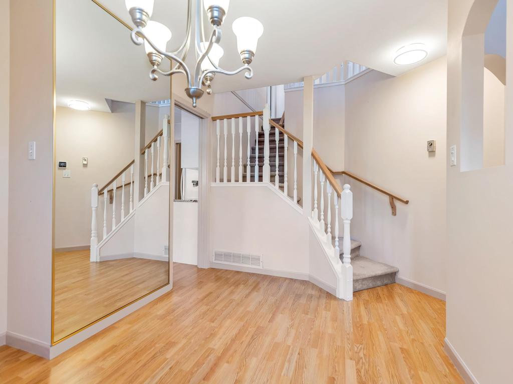 Listing Image for R3080505