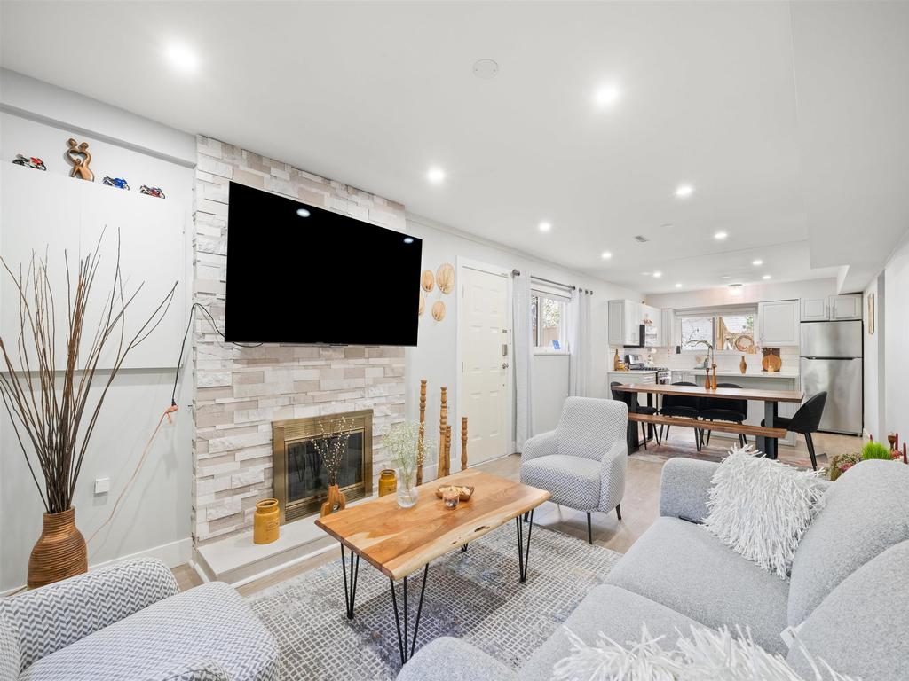 Listing Image for R3080515