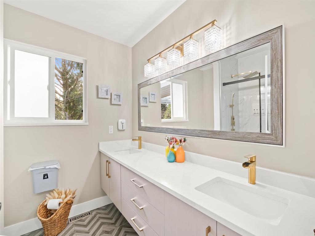 Listing Image for R3080515