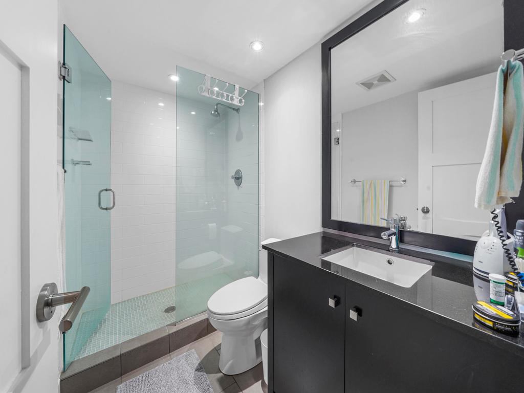 Listing Image for R3080556