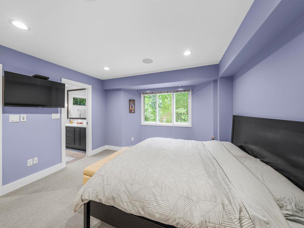 Listing Image for R3080556