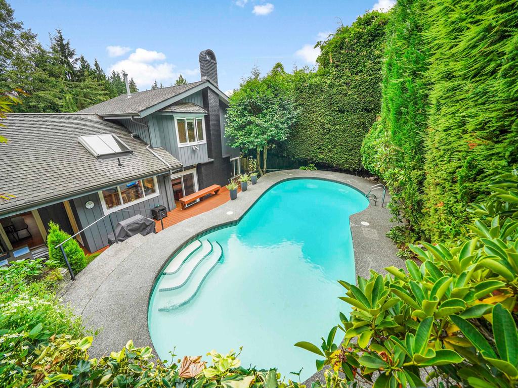 Listing Image for R3080556