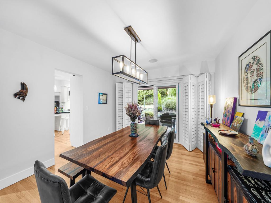 Listing Image for R3080556