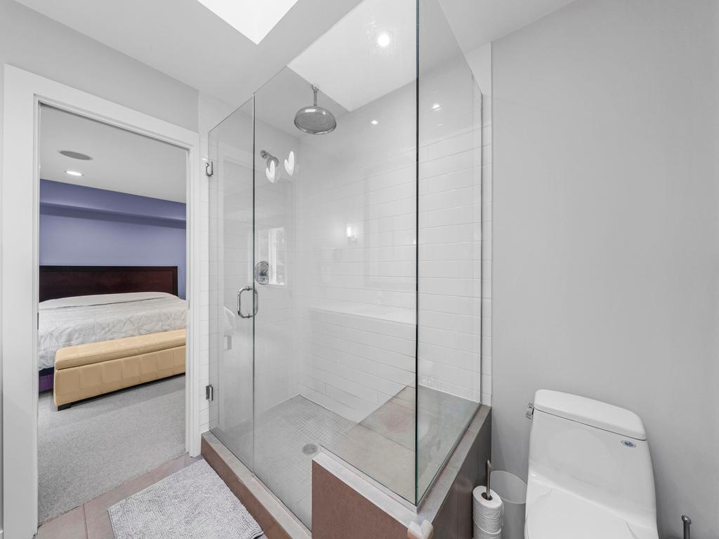 Listing Image for R3080556