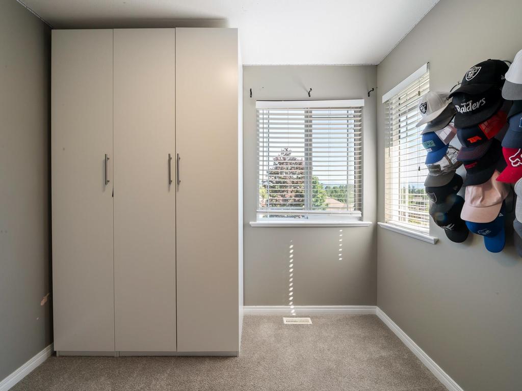 Listing Image for R3080557