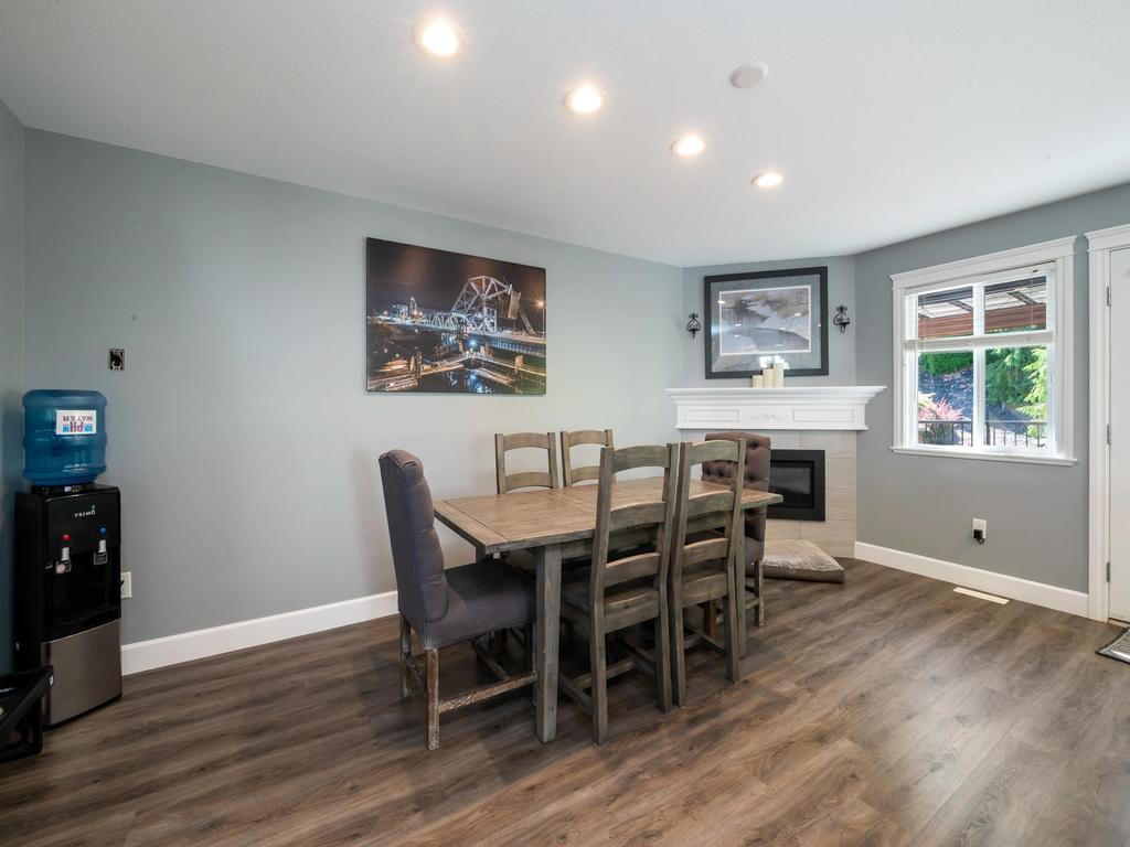 Listing Image for R3080557