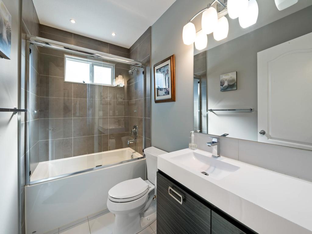 Listing Image for R3080557