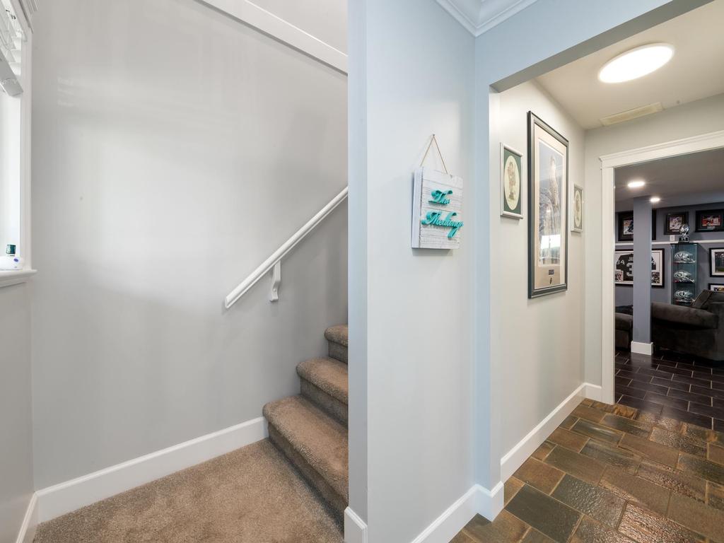 Listing Image for R3080557