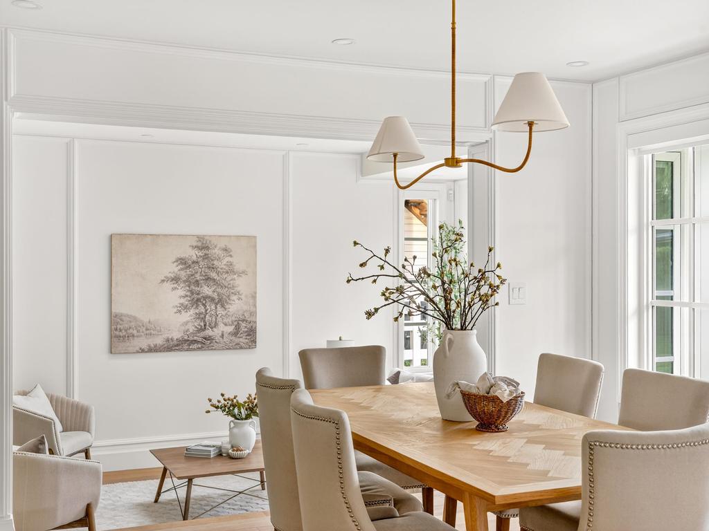 Listing Image for R3080559