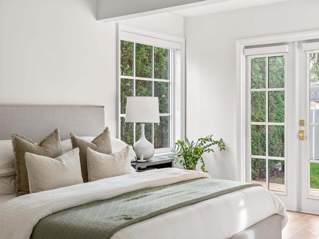 Listing Image for R3080559