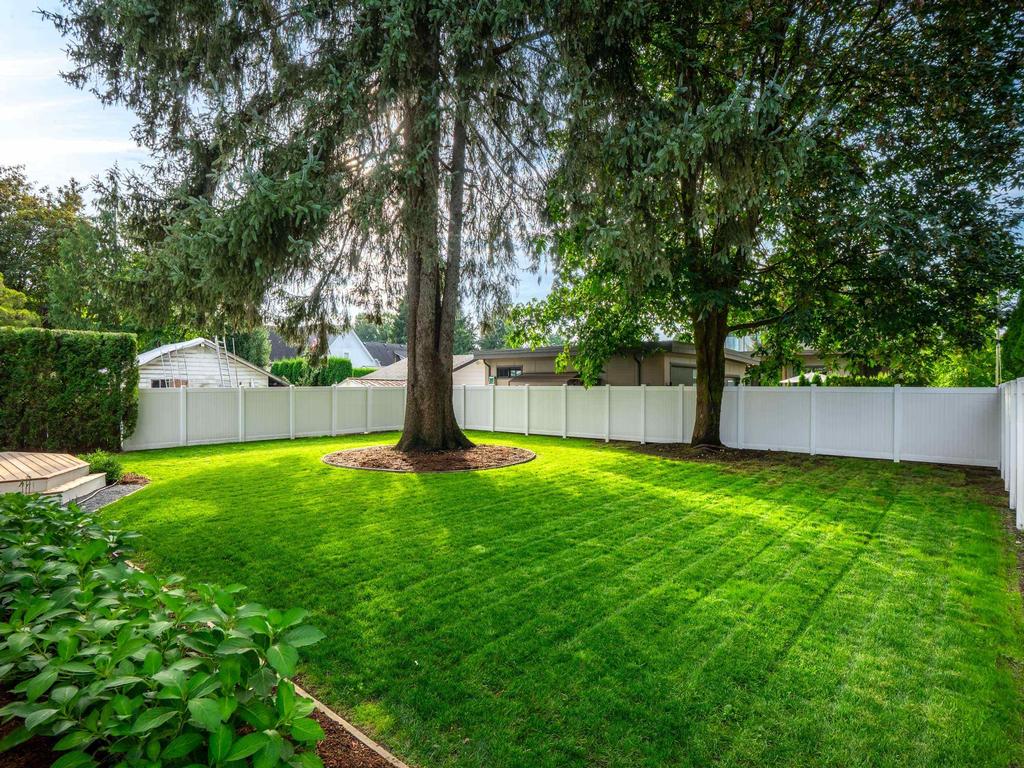 Listing Image for R3080559