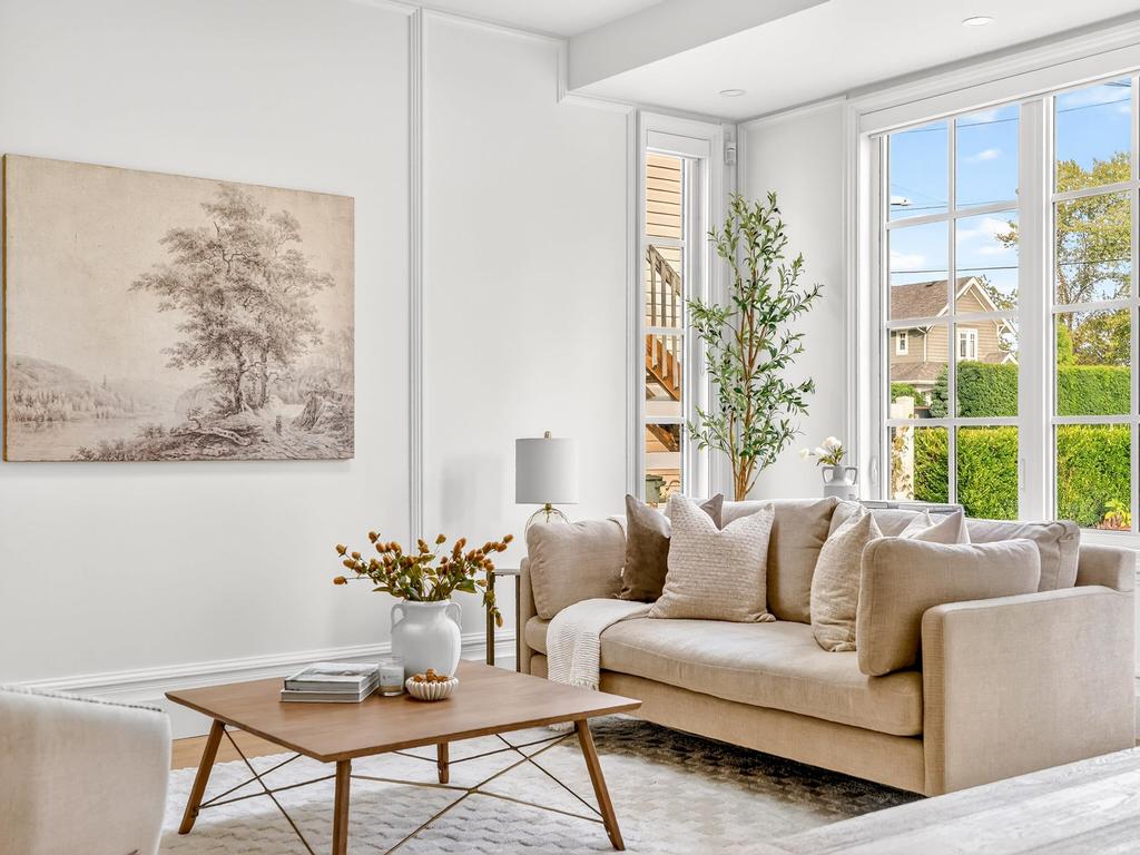 Listing Image for R3080559