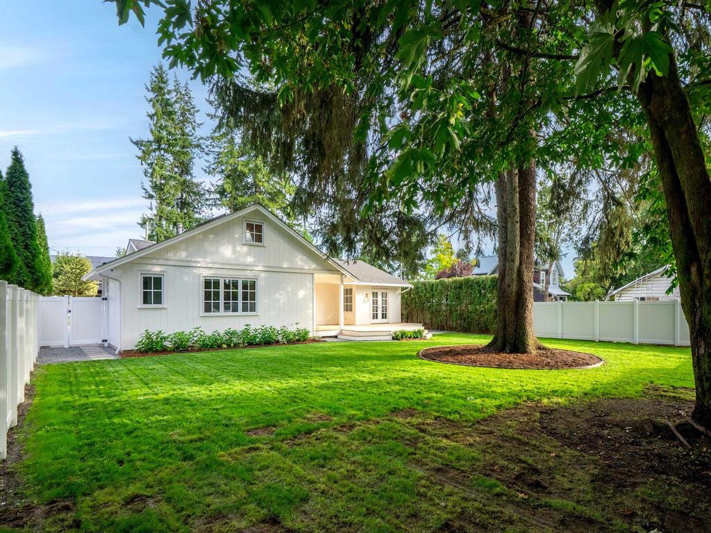 Listing Image for R3080559