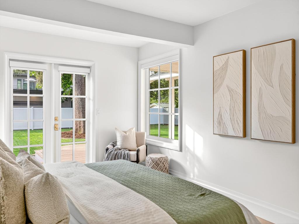 Listing Image for R3080559