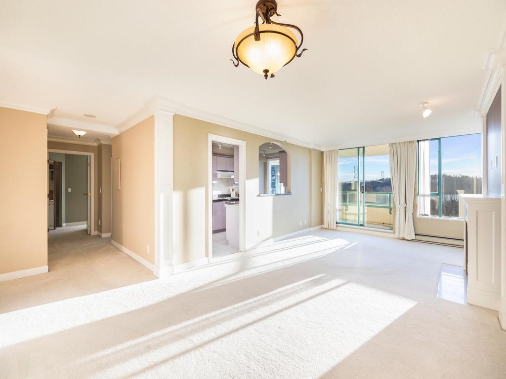 Listing Image for R3080563