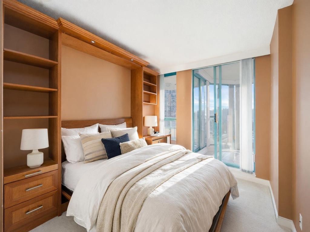 Listing Image for R3080563