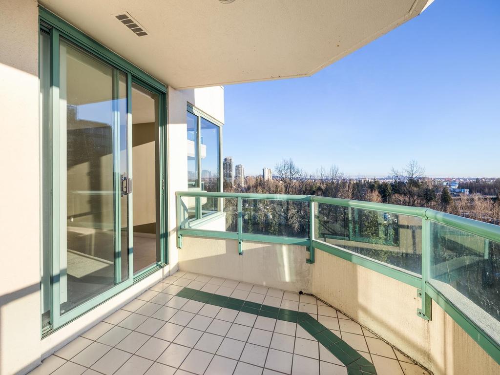 Listing Image for R3080563