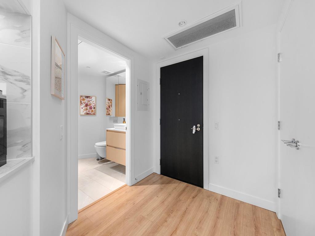 Listing Image for R3080568