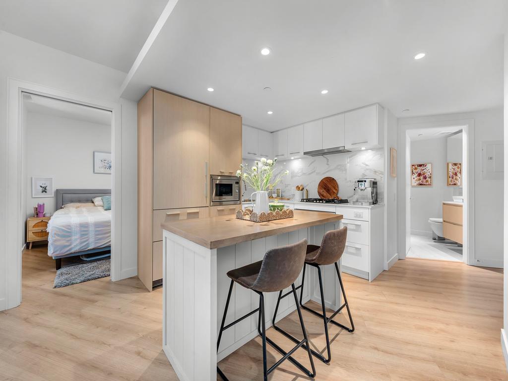 Listing Image for R3080568