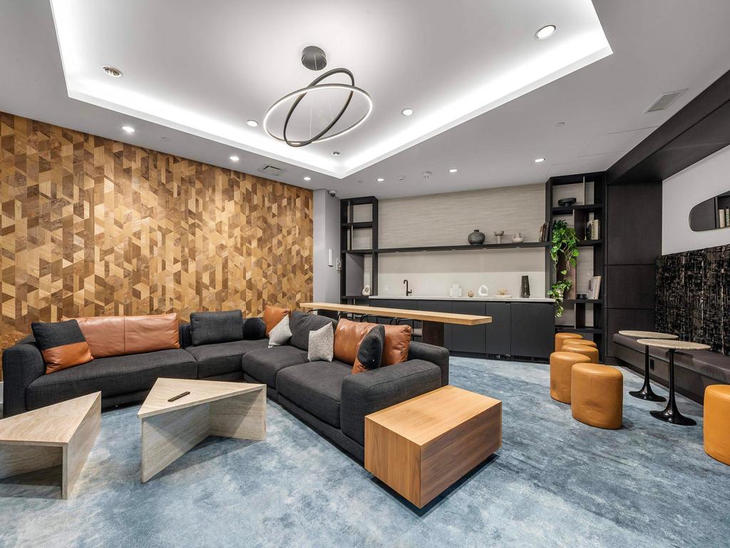 Listing Image for R3080568