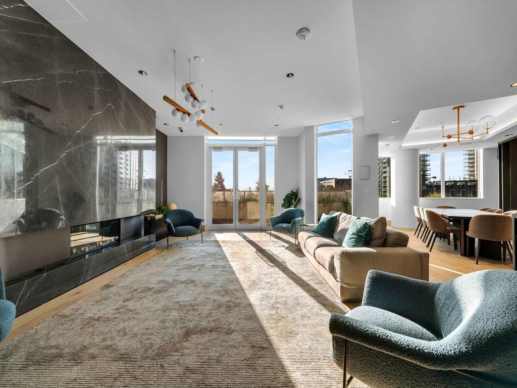 Listing Image for R3080568