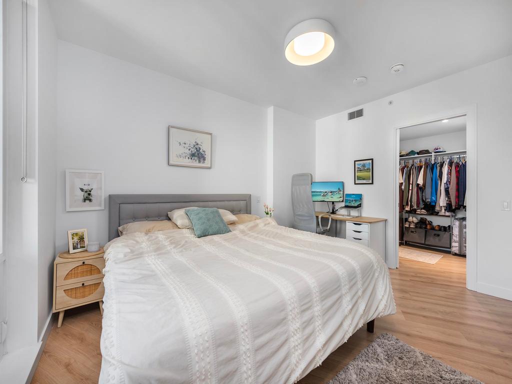 Listing Image for R3080568