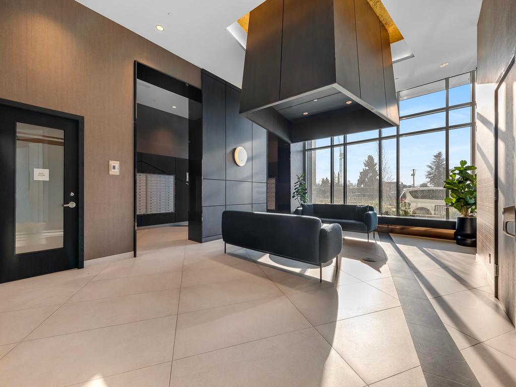 Listing Image for R3080568