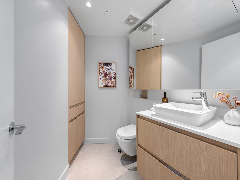 Listing Image for R3080568