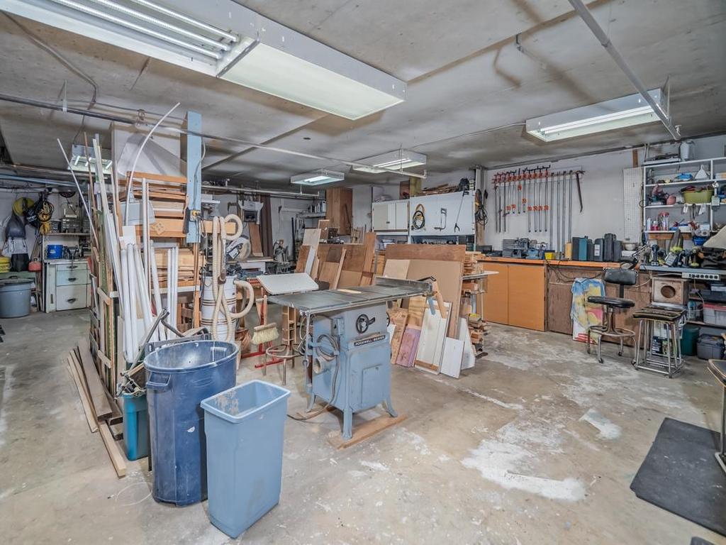 Listing Image for R3080571