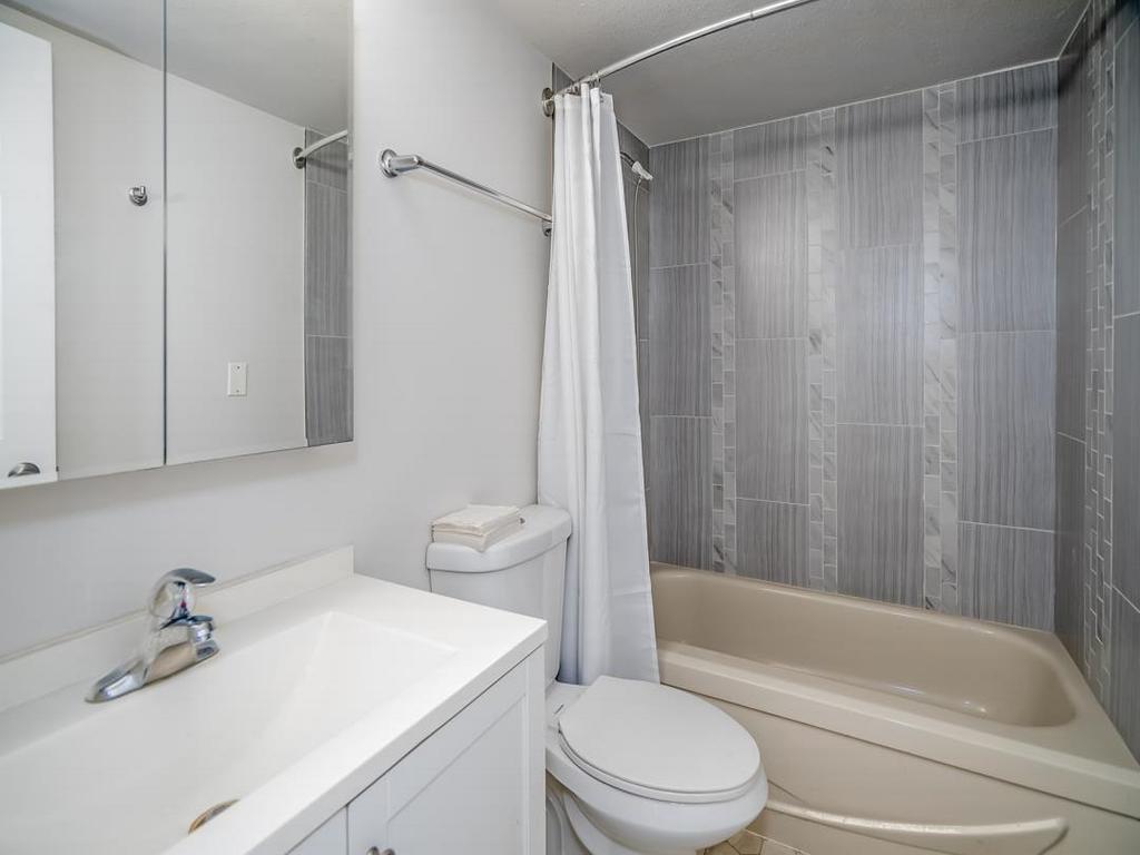 Listing Image for R3080571