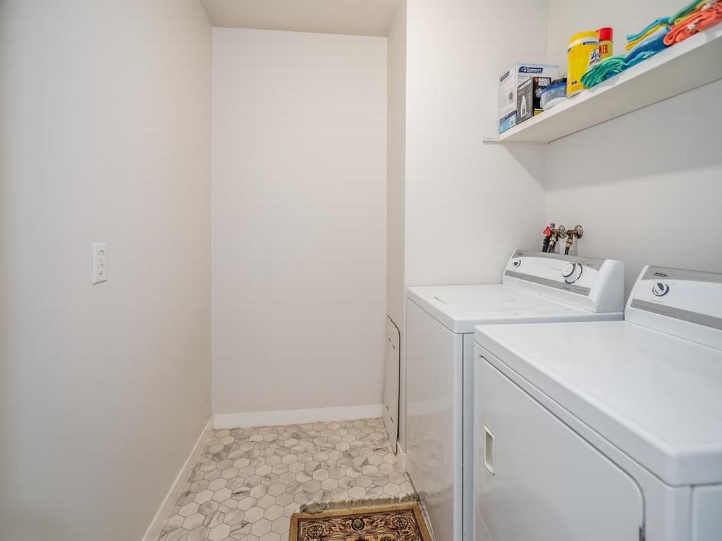 Listing Image for R3080571