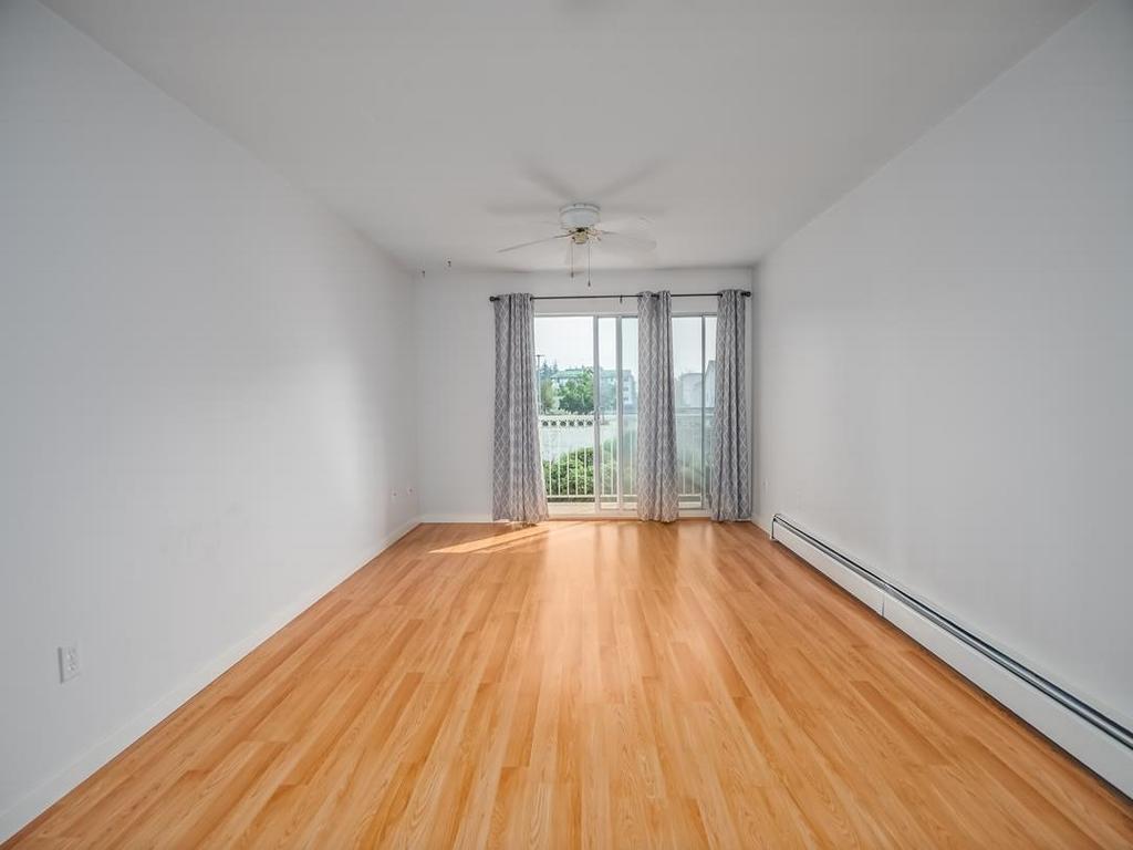 Listing Image for R3080571