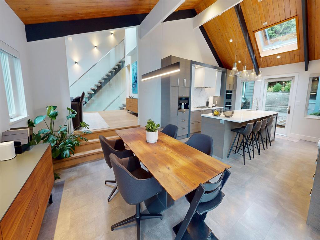 Listing Image for R3080581