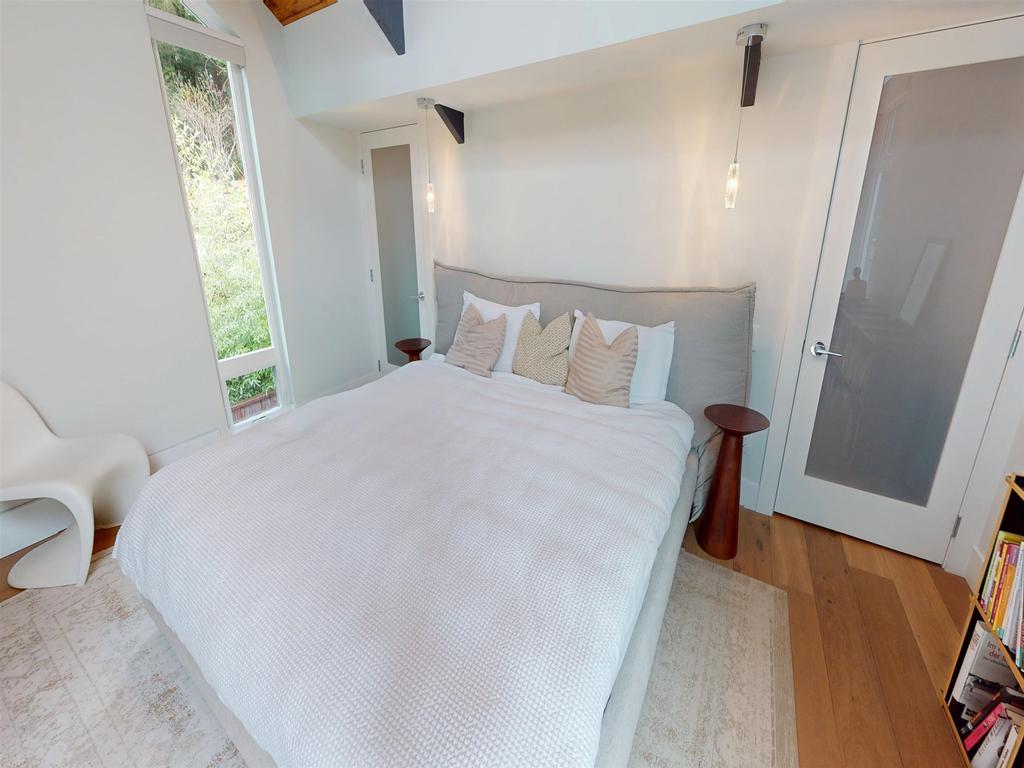 Listing Image for R3080581