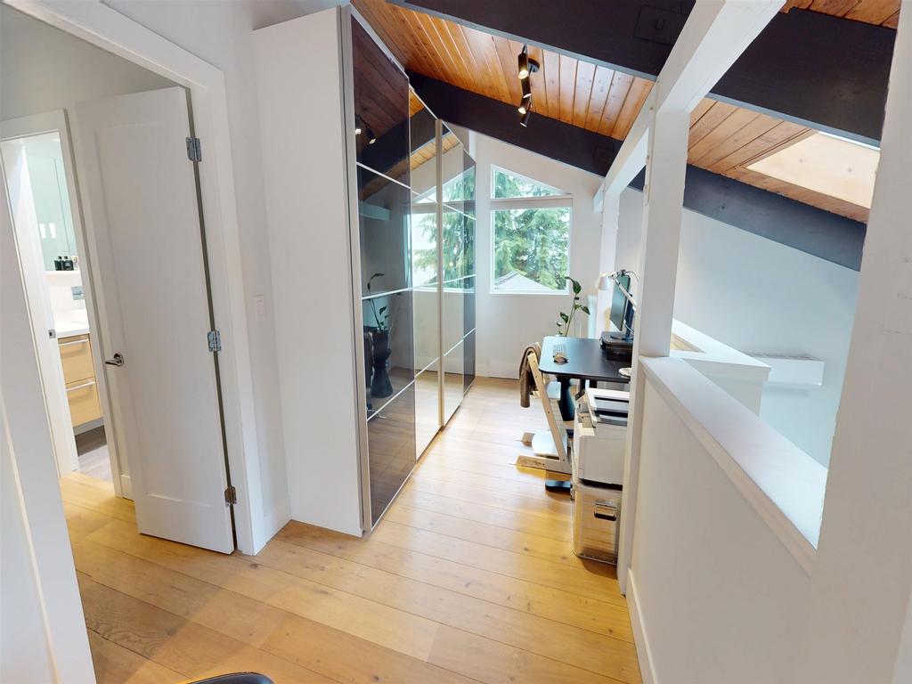 Listing Image for R3080581