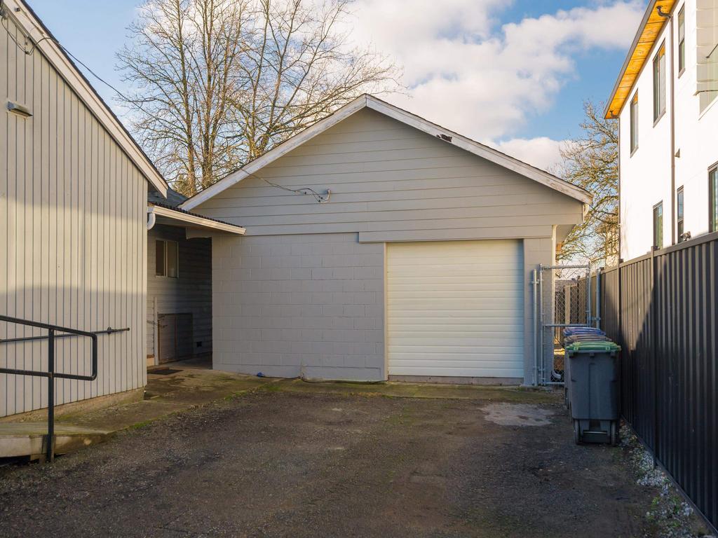 Listing Image for R3080588