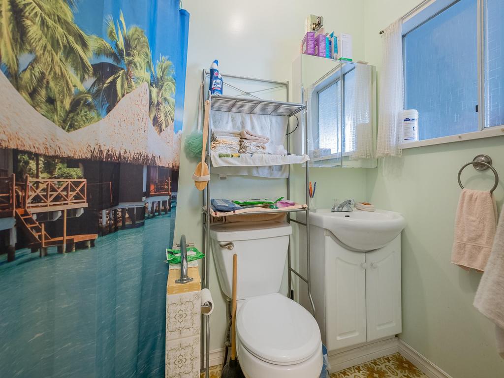 Listing Image for R3080588