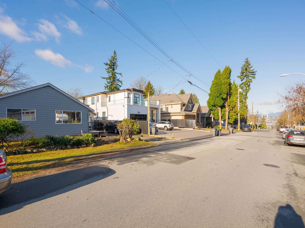 Listing Image for R3080588