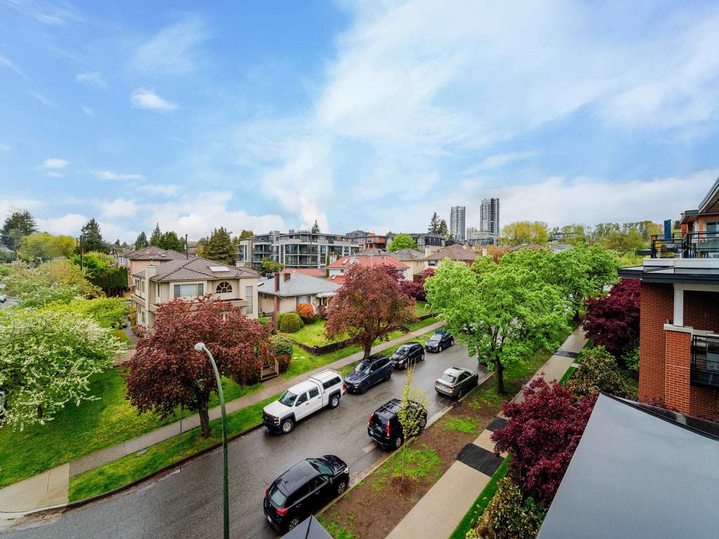 Listing Image for R3080596