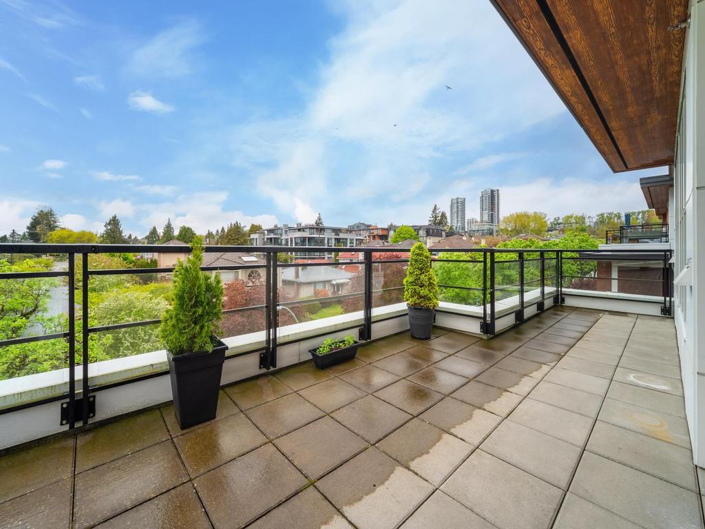 Listing Image for R3080596